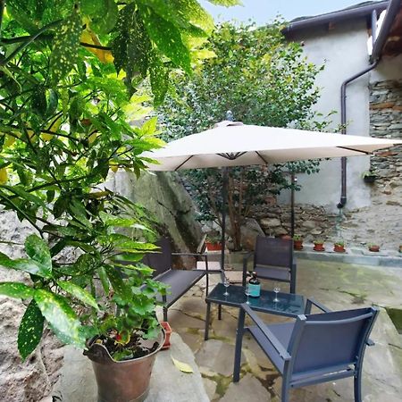 Appartamento Sotto Il Forte Di Бар Экстерьер фото